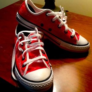Converse sneakers kids size 3